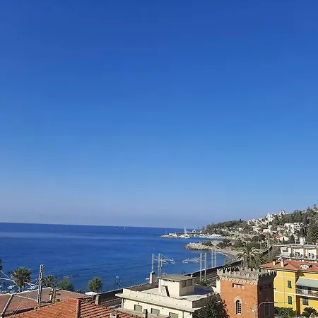 Casa Orizzonte Fronte Mare Bordighera
