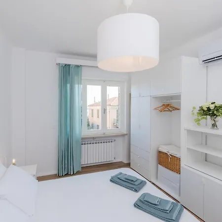 Appartamento Casa Orizzonte Fronte Mare Bordighera